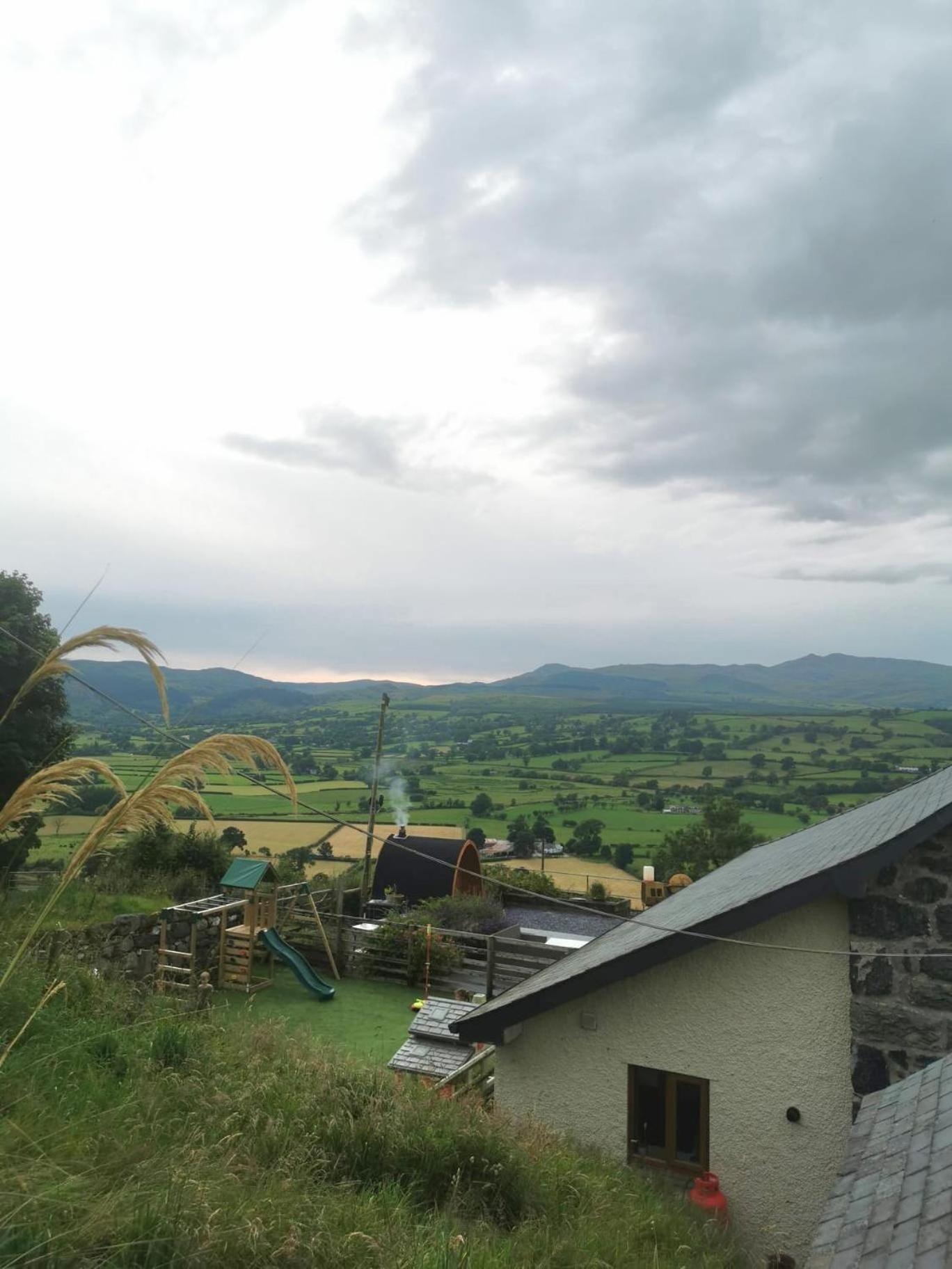 Lake View Farmhouse Escape บาลา ภายนอก รูปภาพ
